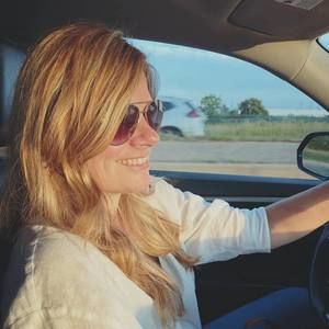 Meet your Posher, Linda